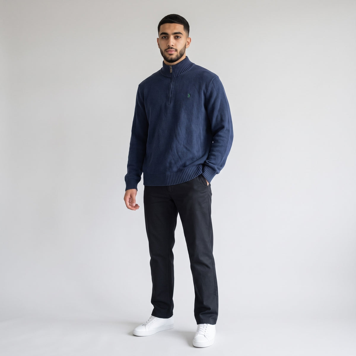 KI-Ansicht: Vintage Ralph Lauren Sweater XL getragen (KI-Visualisierung nach unseren Fotos)