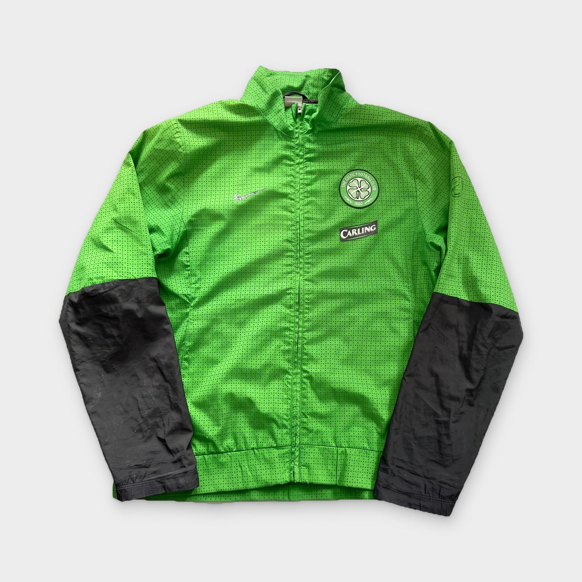 KI-Cover: Vintage Glasgow Trackjacket (L), aus unseren Fotos geglättet (KI-Ansicht nach unseren Fotos)
