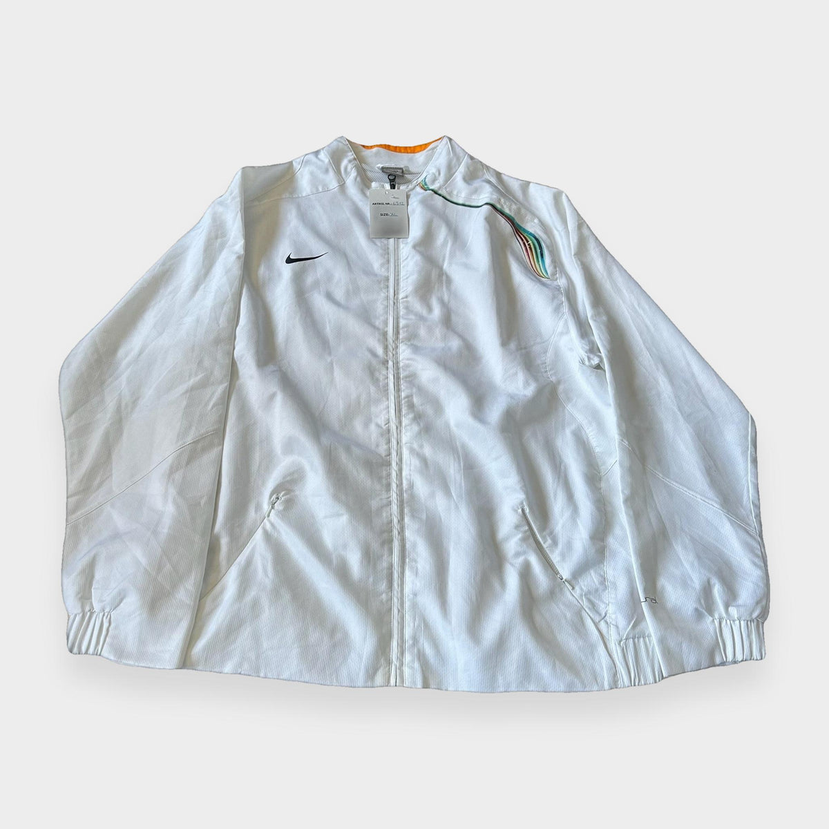 96VINTAGE Ghost-Mannequin — Vintage Nike Trackjacket (XL)