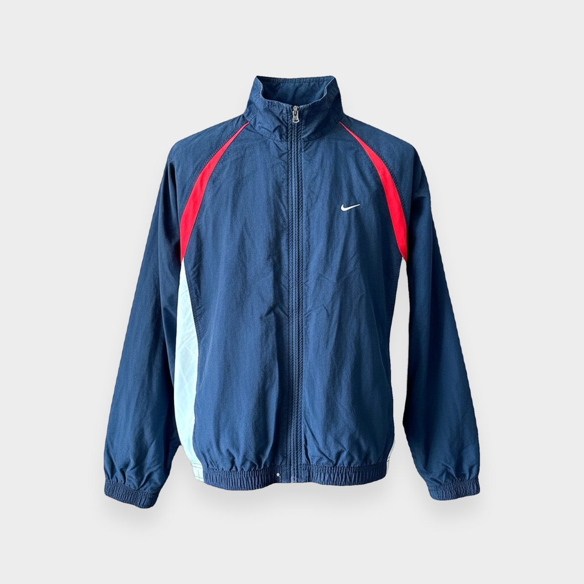 96VINTAGE Ghost-Mannequin — Vintage Nike Trackjacket (L)
