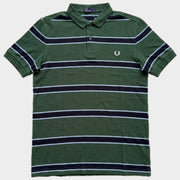 Glattes Liegefoto: Vintage Fred Perry Poloshirt (M) (KI-Aufbereitung, Zustand siehe echte Fotos)