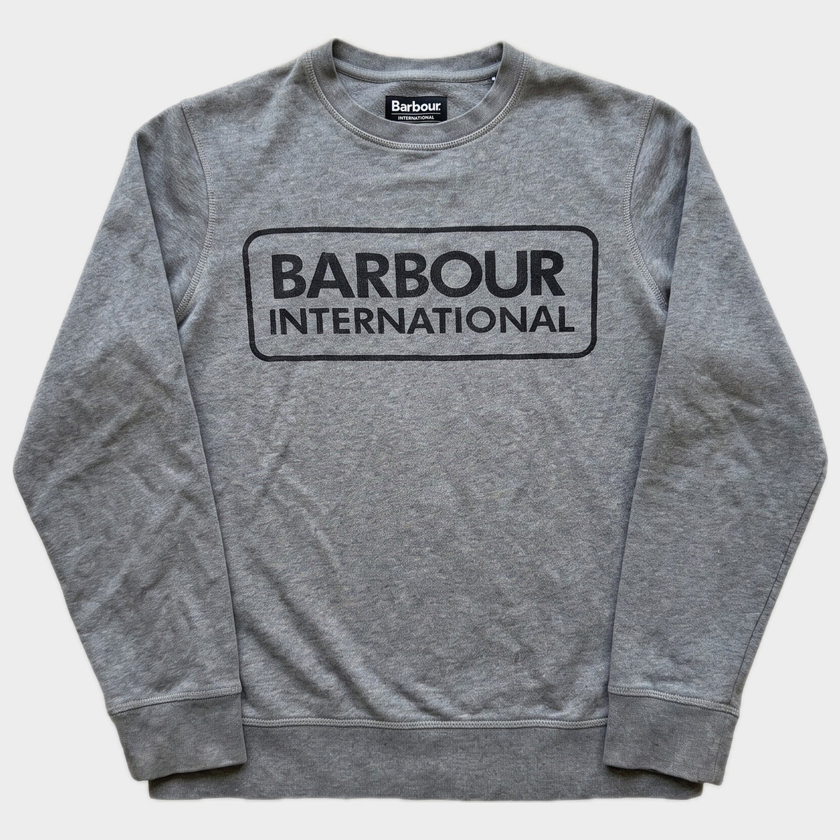 Glattes Liegefoto: Vintage Barbour International Sweater (S) (KI-Aufbereitung, Zustand siehe echte Fotos)