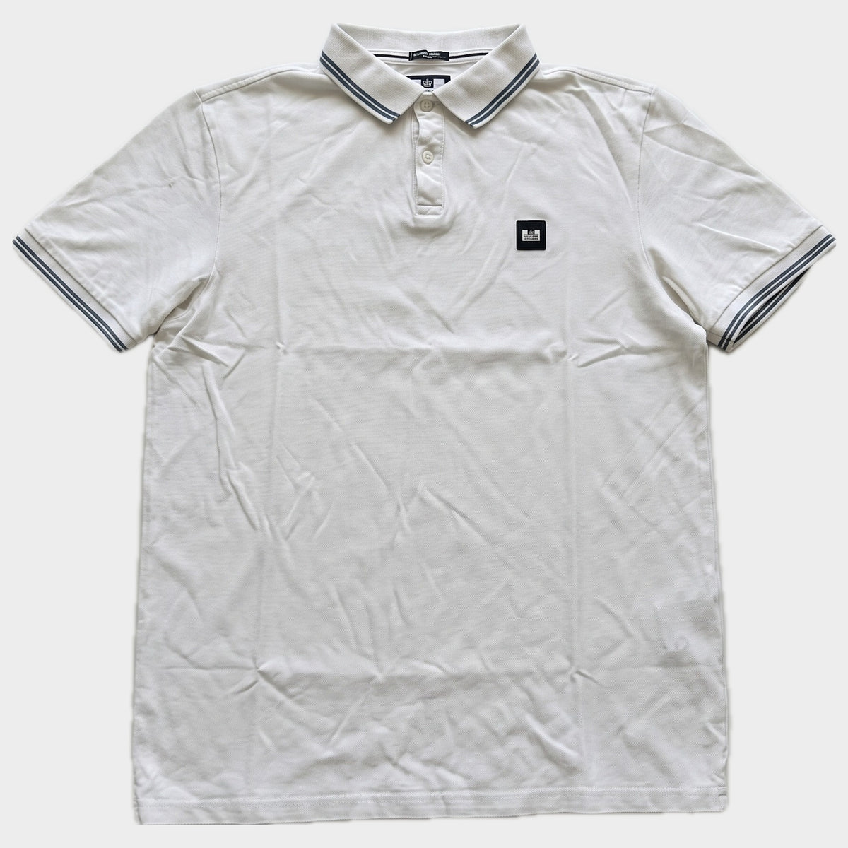 Glattes Liegefoto: Vintage Weekend Offender Poloshirt (S) (KI-Aufbereitung, Zustand siehe echte Fotos)