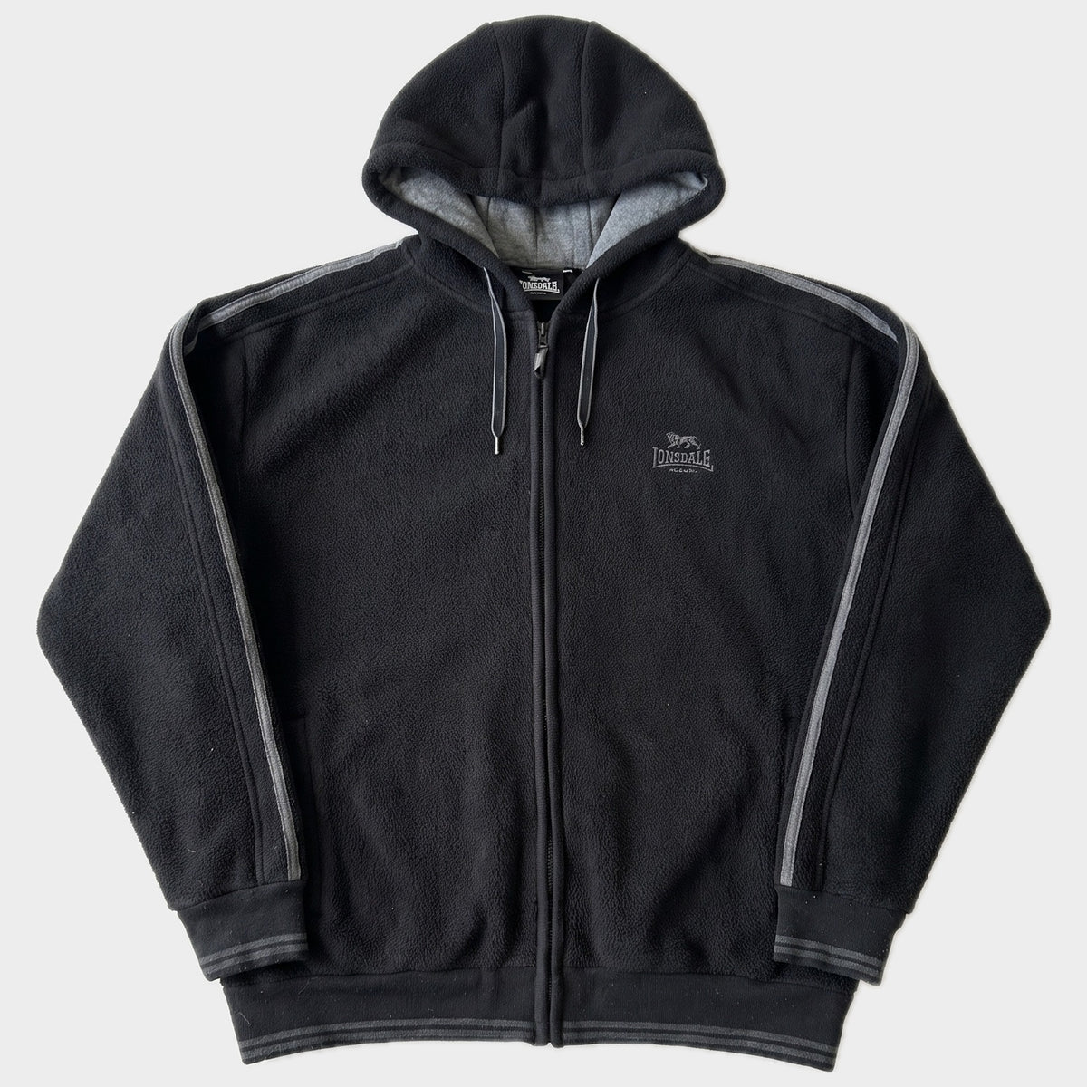 Glattes Liegefoto: Vintage Lonsdale Hoodie (XL) (KI-Aufbereitung, Zustand siehe echte Fotos)