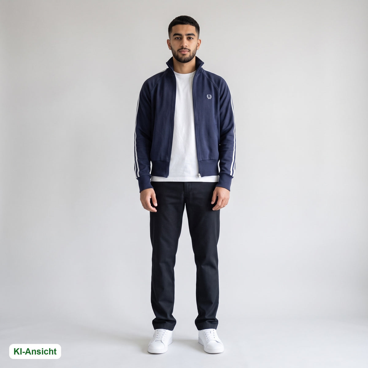 KI-Ansicht: Vintage Fred Perry Trackjacket (XS) getragen (KI-Visualisierung, Zustand siehe echte Fotos)