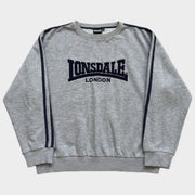 Glattes Liegefoto: Vintage Lonsdale Sweater (L) (KI-Aufbereitung, Zustand siehe echte Fotos)