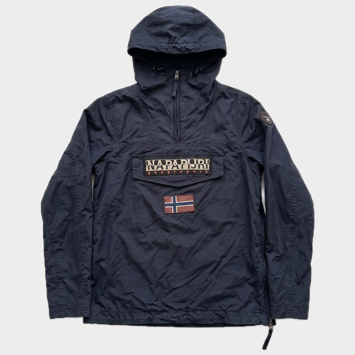 Glattes Liegefoto: Vintage Napapijri Jacket (S) (KI-Aufbereitung, Zustand siehe echte Fotos)