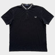 Glattes Liegefoto: Vintage Fred Perry Poloshirt (L) (KI-Aufbereitung, Zustand siehe echte Fotos)