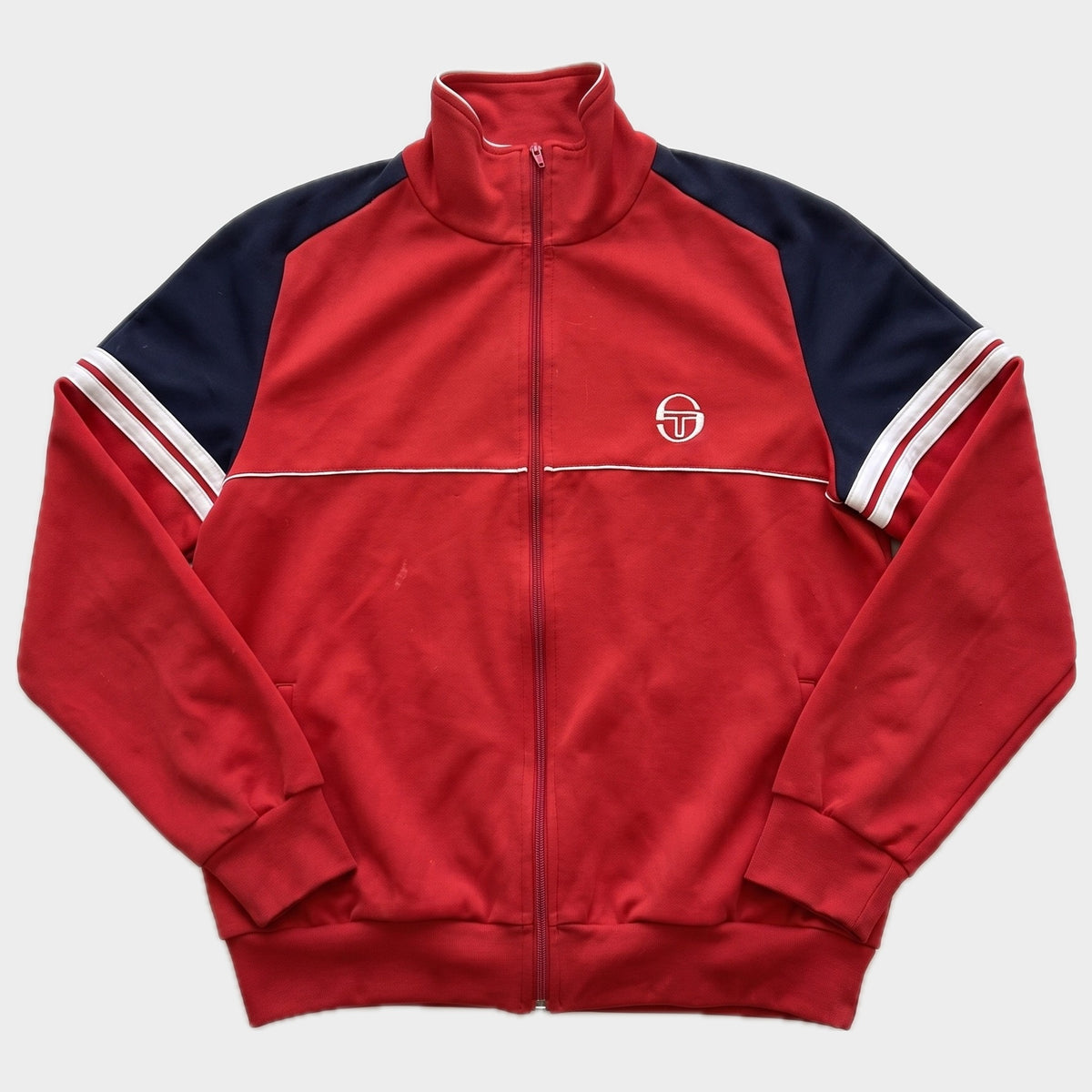 Glattes Liegefoto: Vintage Sergio Tacchini Trackjacket (M) (KI-Aufbereitung, Zustand siehe echte Fotos)