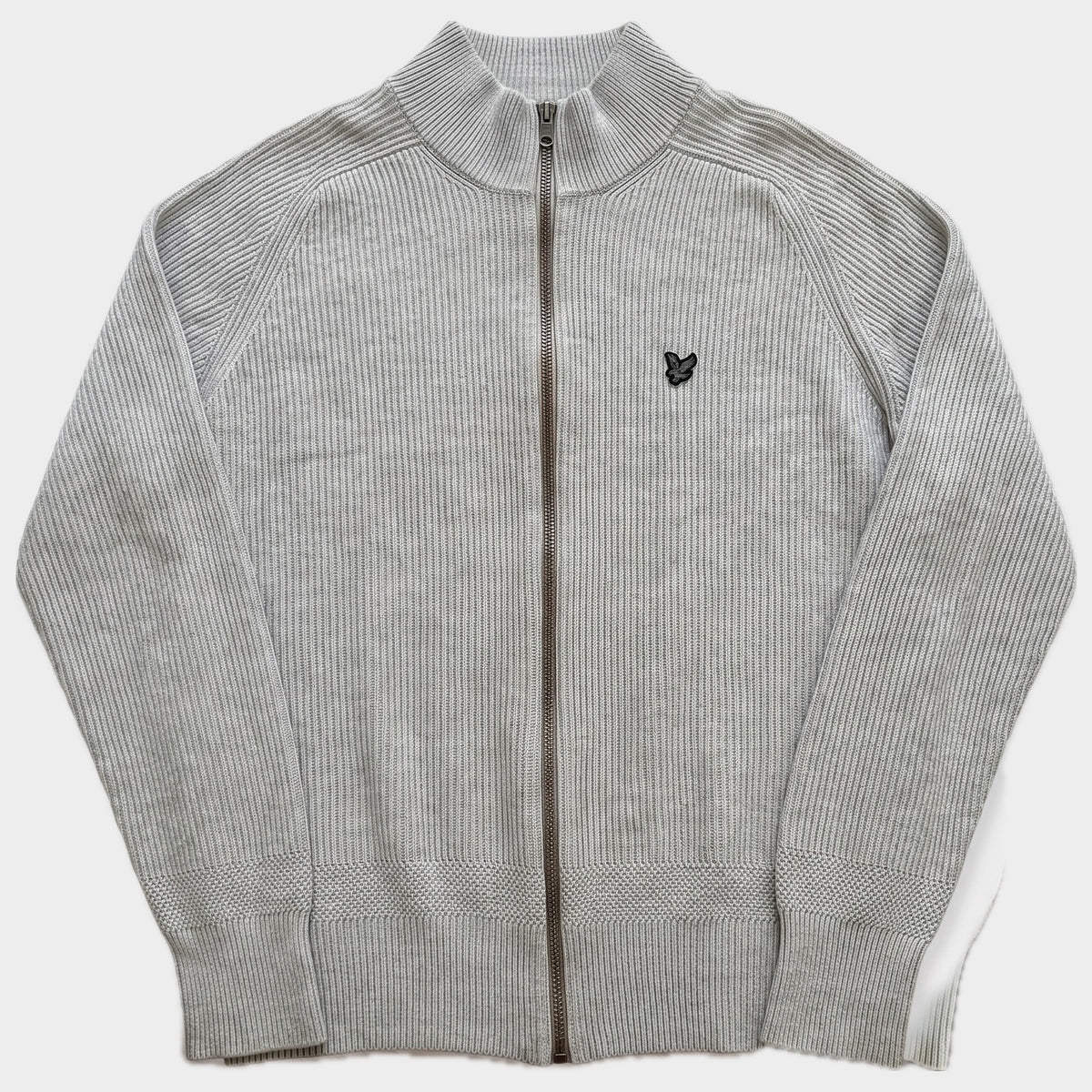 Glattes Liegefoto: Vintage Lyle & Scott Sweater (L) (KI-Aufbereitung, Zustand siehe echte Fotos)