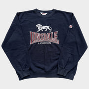 Glattes Liegefoto: Vintage Lonsdale Sweater (M) (KI-Aufbereitung, Zustand siehe echte Fotos)