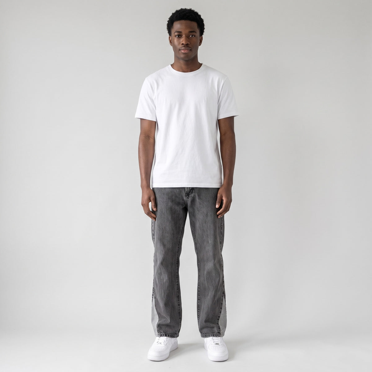 KI-Ansicht: Vintage Urban Classics Jeans (W34 L34) getragen (KI-Visualisierung, Zustand siehe echte Fotos)
